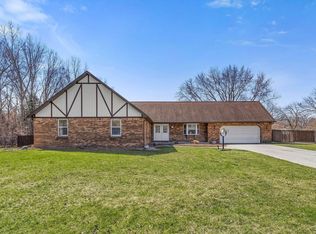 1815 Crescent Dr, Saginaw, MI