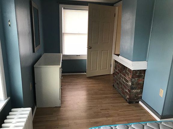 2nd image of 825 Liberty St