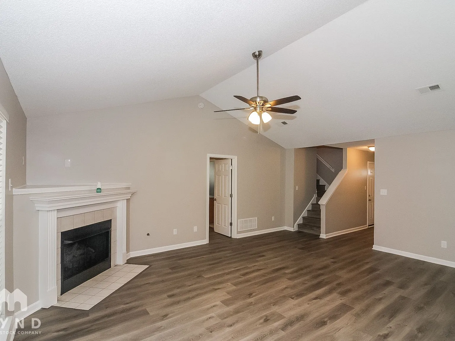 3 bed, 2.0 bath, 1500 sqft, $1,830 — Photo 3