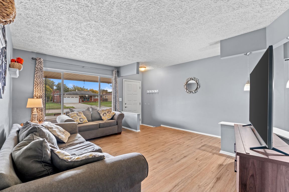 next background image