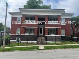 219 W 37th St APT 2E, Kansas City, MO 64111