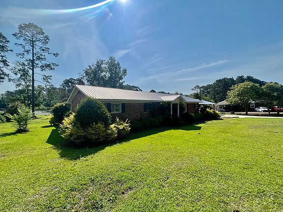 3rd image of 182 Lakewood Dr