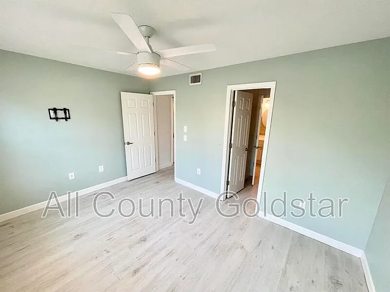 4410 Warren Ave #104 — Photo 10