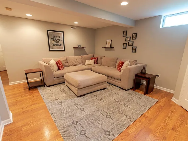 7713 Alexandra Dr — Photo 19