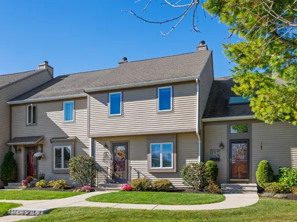 2702 Lewis O Gray Dr, Saugus, MA 01906