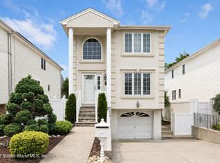 126 Tyrrell St, Staten Island, NY 10307