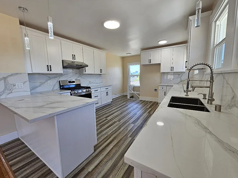 481 Van Dyke Ave #1 — Photo 13