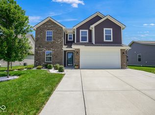 437 Thunderwood Dr, Greenfield, IN 46140