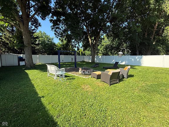3rd image of 601 7th St