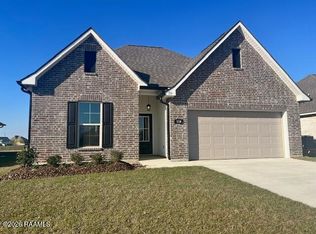 110 Maroon St, Youngsville, LA 70592