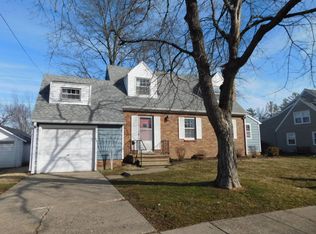 1010 E Locust St, Olney, IL 62450