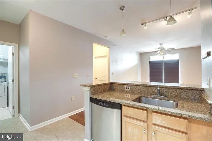 2665 Prosperity Ave #403 — Photo 22