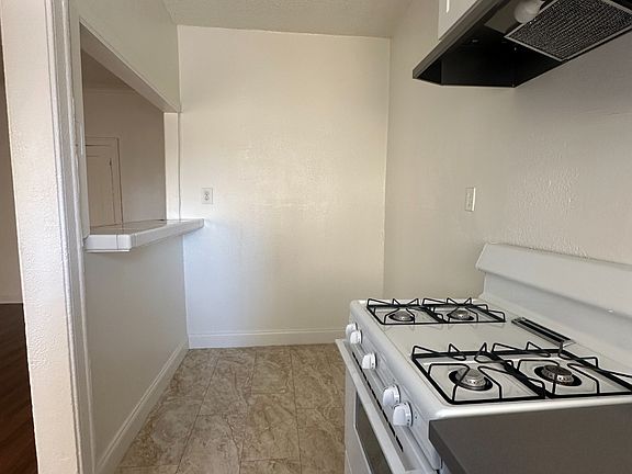 4th image of 904 S Catalina St APT 9