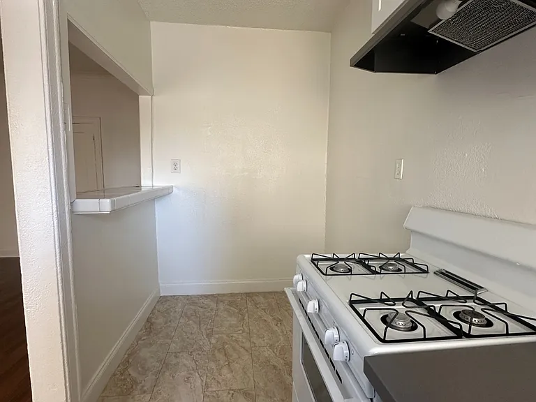 904 S Catalina St #9 — Photo 4