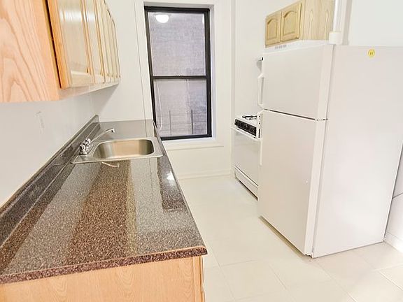 5th image of 465 W 152nd St APT 46