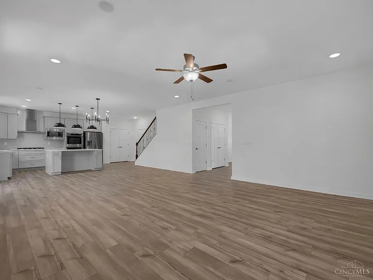8705 Quietwood Ln — Photo 10