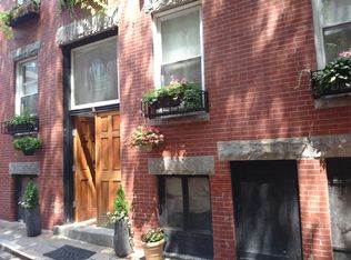 9 Unity Ct, Boston, MA 02113