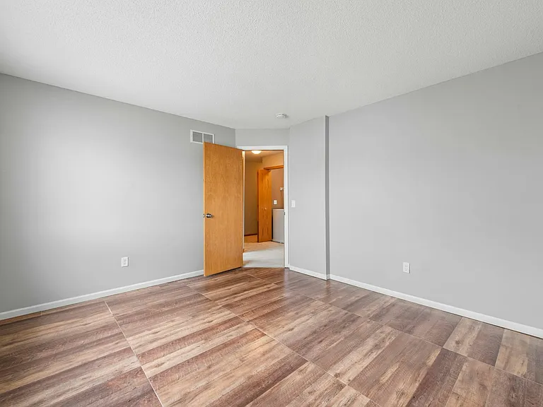 1925 Southcross Dr #1305 — Photo 9