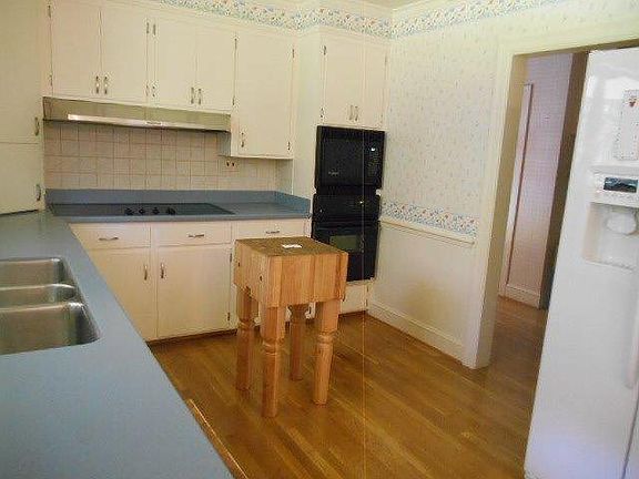 3rd image of 108 Bunn Ave
