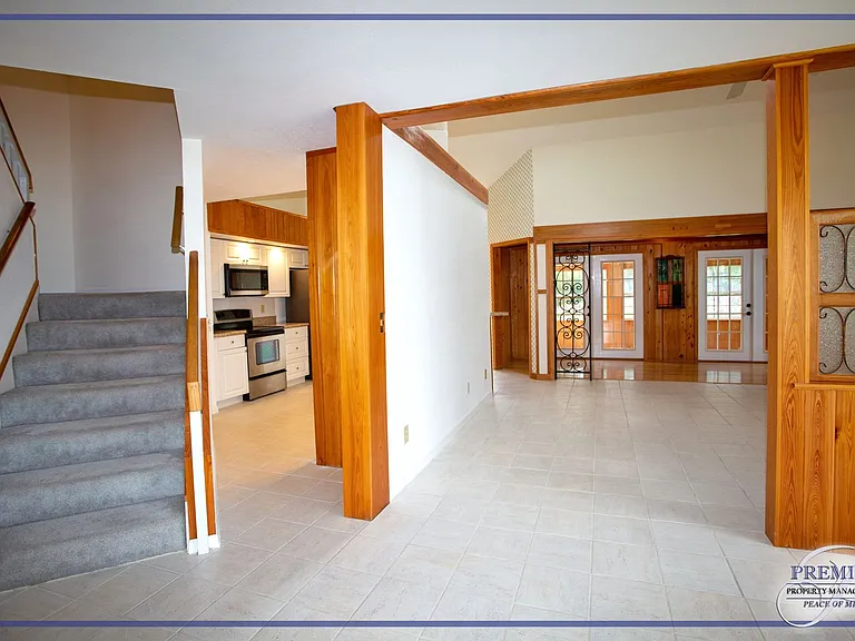 1351 Monarch Cir — Photo 11