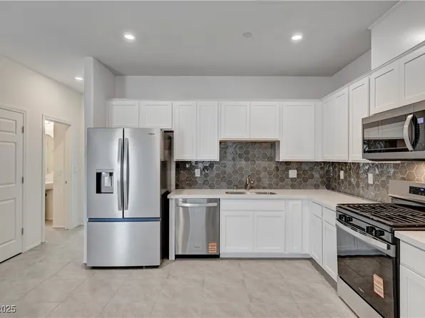 631 Bellus Pl, Henderson, NV 89015