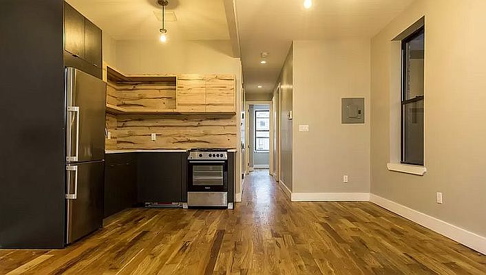 1st image of 429 Menahan St APT 2