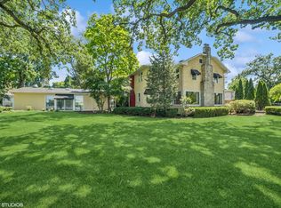 691 Lake Ave, Crystal Lake, IL 60014