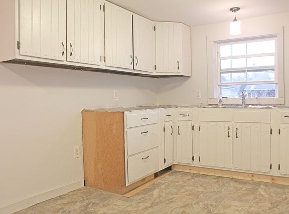4th image of 605 Bensyl Ave