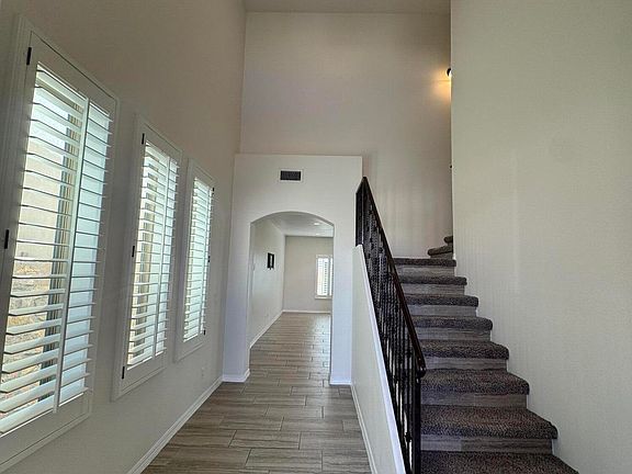 5th image of 412 Indigo Ct