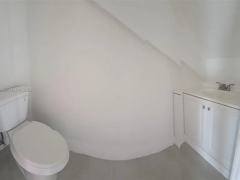 1104 W 44th St #87 — Photo 19