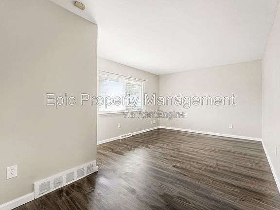 4th image of 1030 Montie Rd