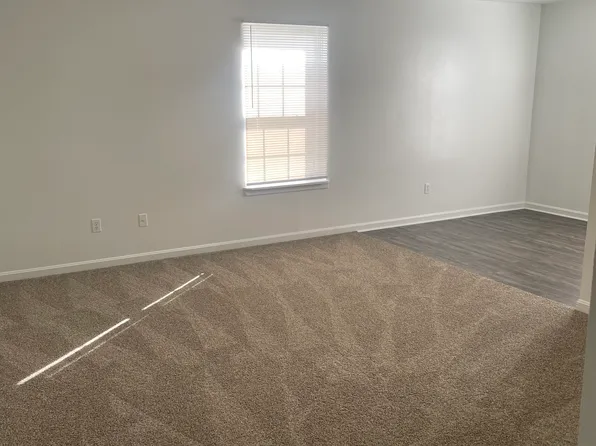 265 Fulkerson Dr APT D, Charlestown, IN 47111