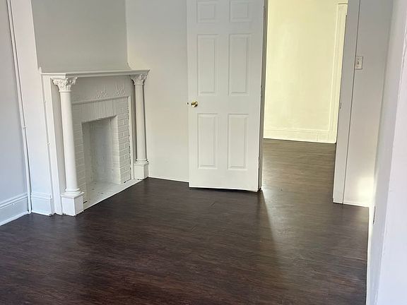 4th image of 310 E King St #1