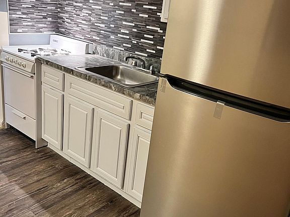 2nd image of 4175 Bronxwood Ave APT 2
