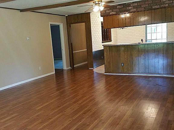 4th image of 2106 N Yorktown Ct