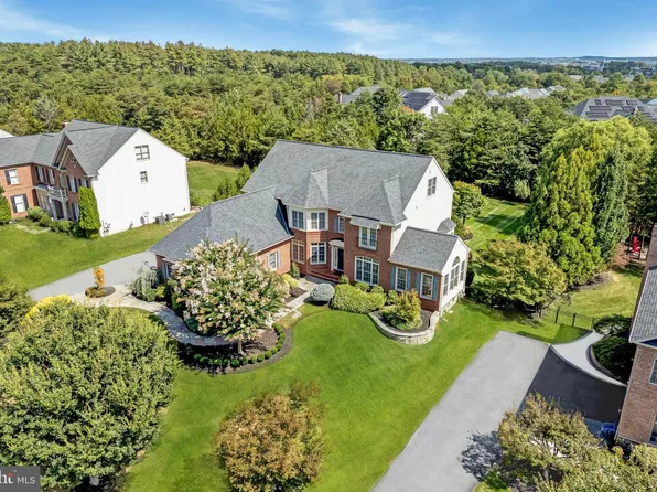 22248 Val Varaita Dr, Ashburn, VA 20148