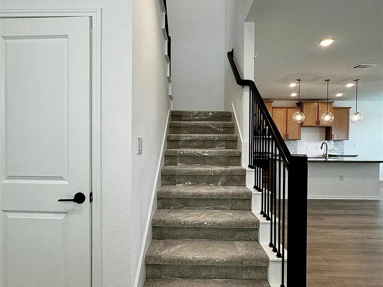 1602 Iberville Dr — Photo 4