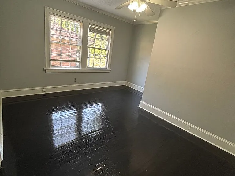 127 E Olive St — Photo 8