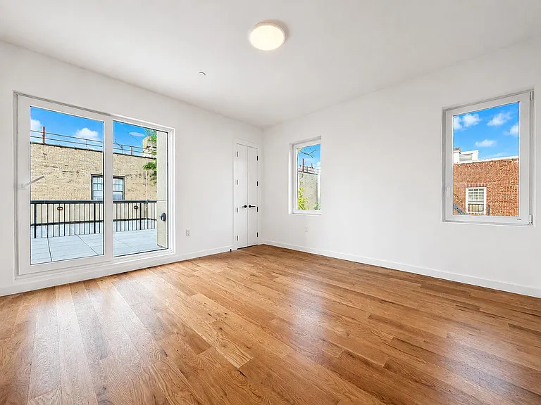 205 Cabrini Blvd #Penthouse 6C — Photo 5