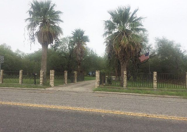 1st image of 1901 N Armstrong Ave