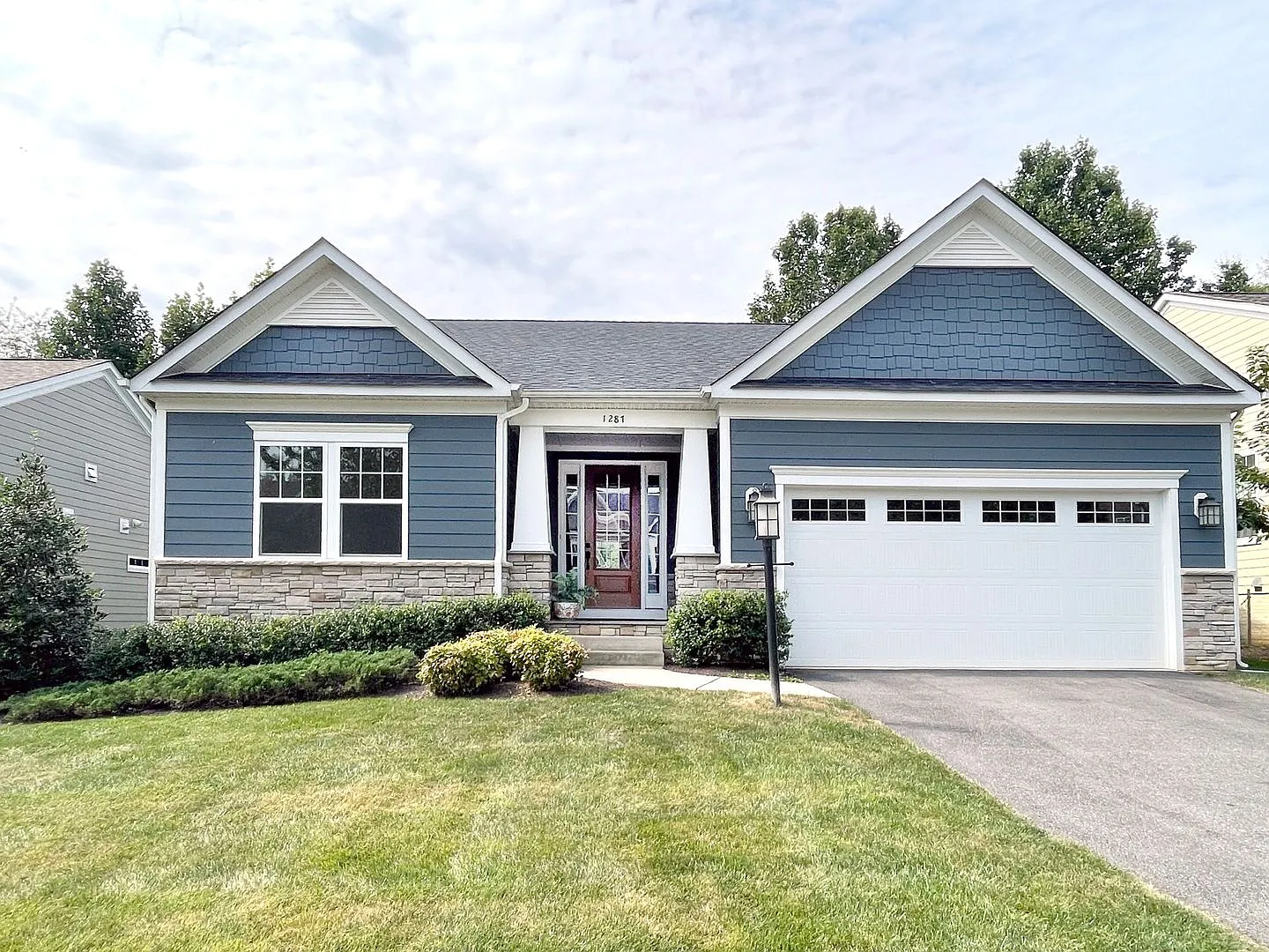 1287 Penfield Lane - Single Level Floorplan! — Photo 1