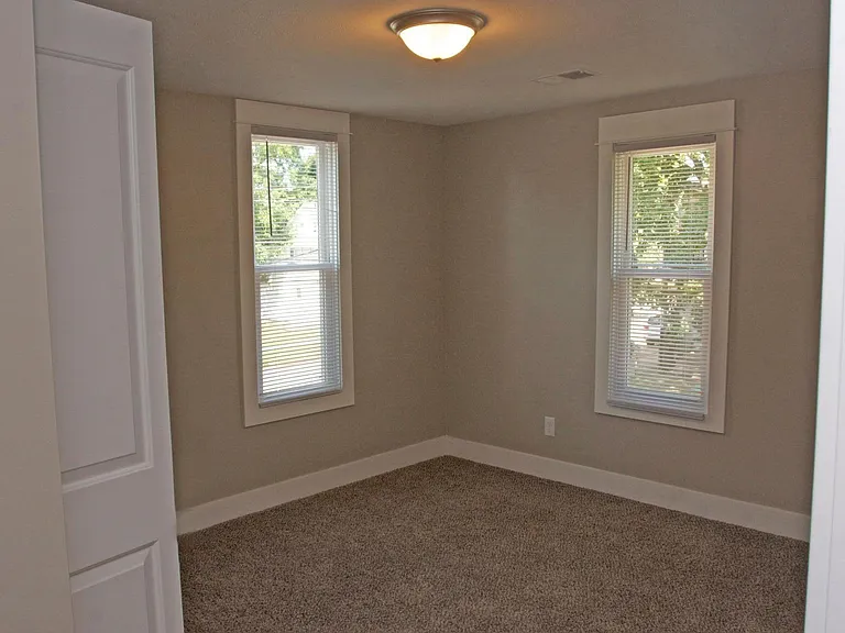 48 Gunnison Ave SW #2 — Photo 9