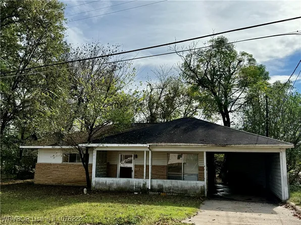 125 E College St, Ozark, AR 72949