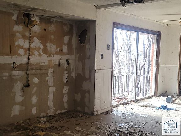 5th image of 101 Pinnacle Dr
