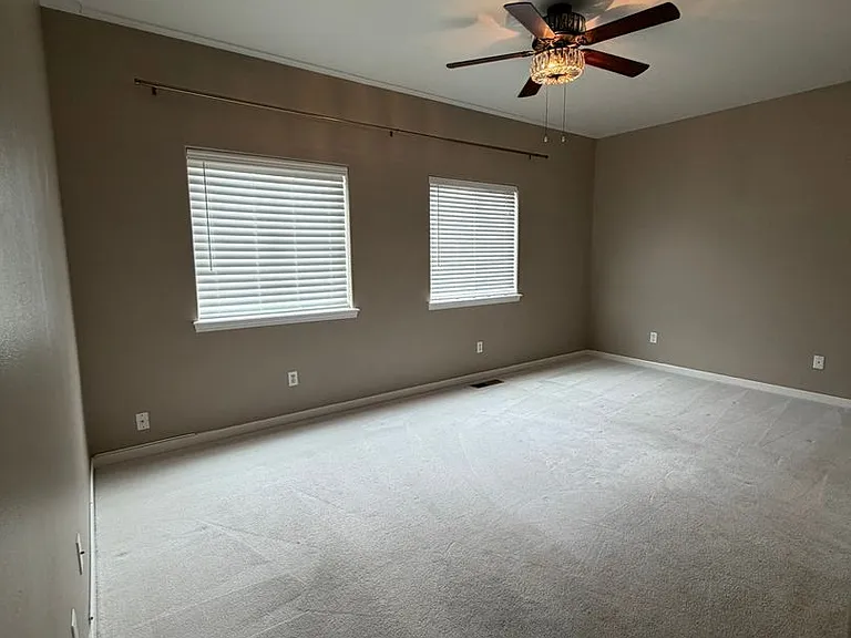 5207 Villa Dr — Photo 7