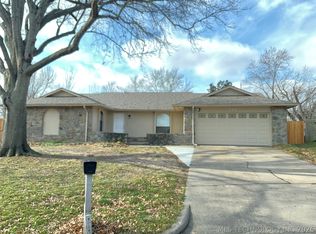 519 W South Park St, Broken Arrow, OK 74011