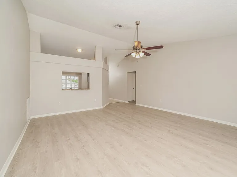 7446 Briarbay Loop — Photo 4