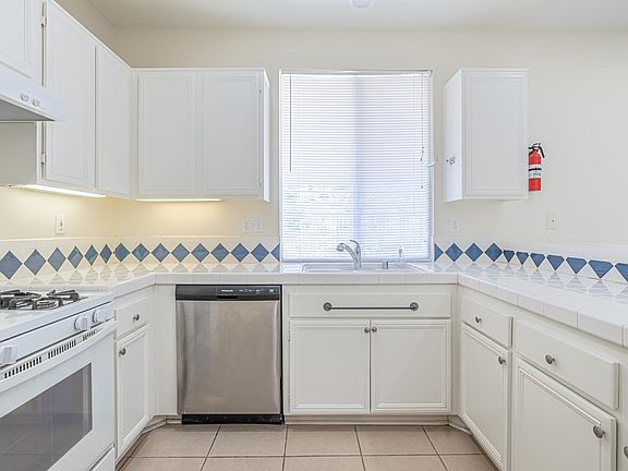 5th image of 12194 Brookmont Ave