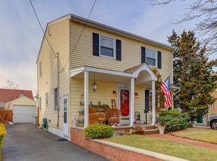 230 Jefferson St, Franklin Square, NY 11010