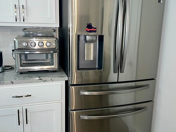 5th image of 2901 Livingston Ave